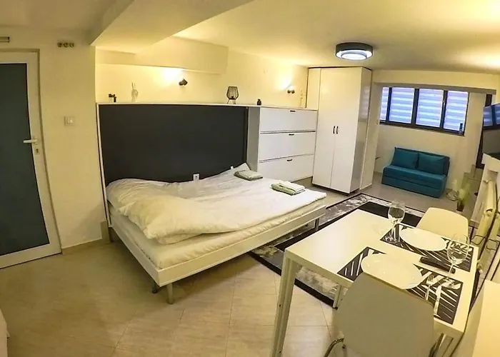 With Courtyard Just Steps Away Vitosha Str