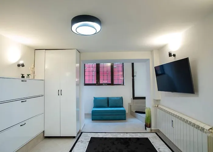 With Courtyard Just Steps Away Vitosha Str Apartment