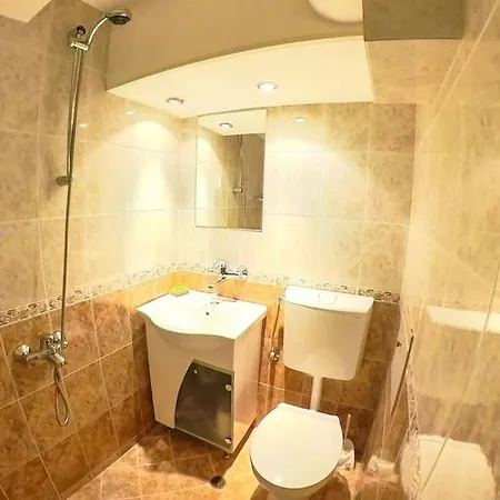 With Courtyard Just Steps Away Vitosha Str דירה *